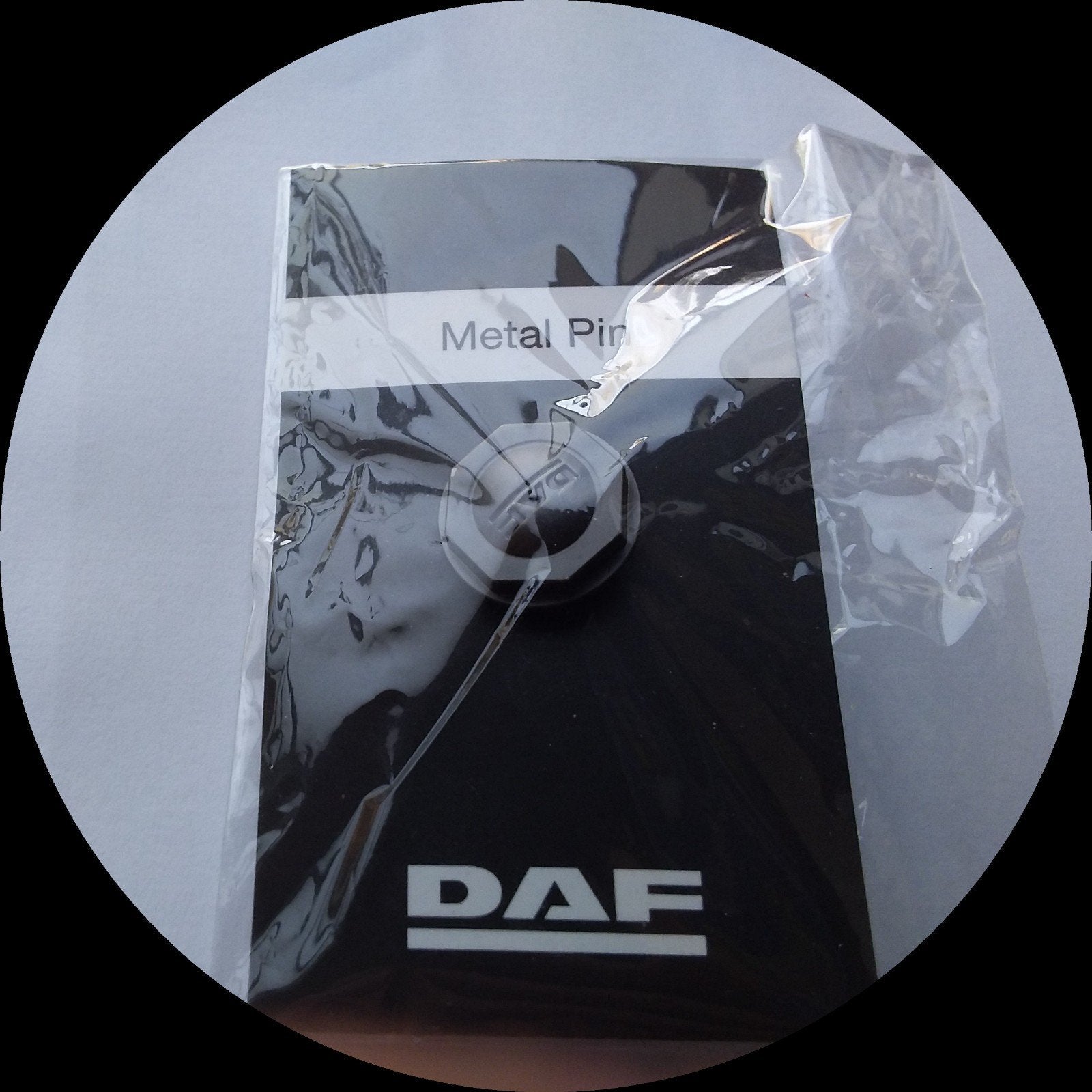 DAF truck pin,  wielmoer, Verzamelen, Speldjes, Pins en Buttons, Verzenden, Zo goed als nieuw, Transport, Speldje of Pin