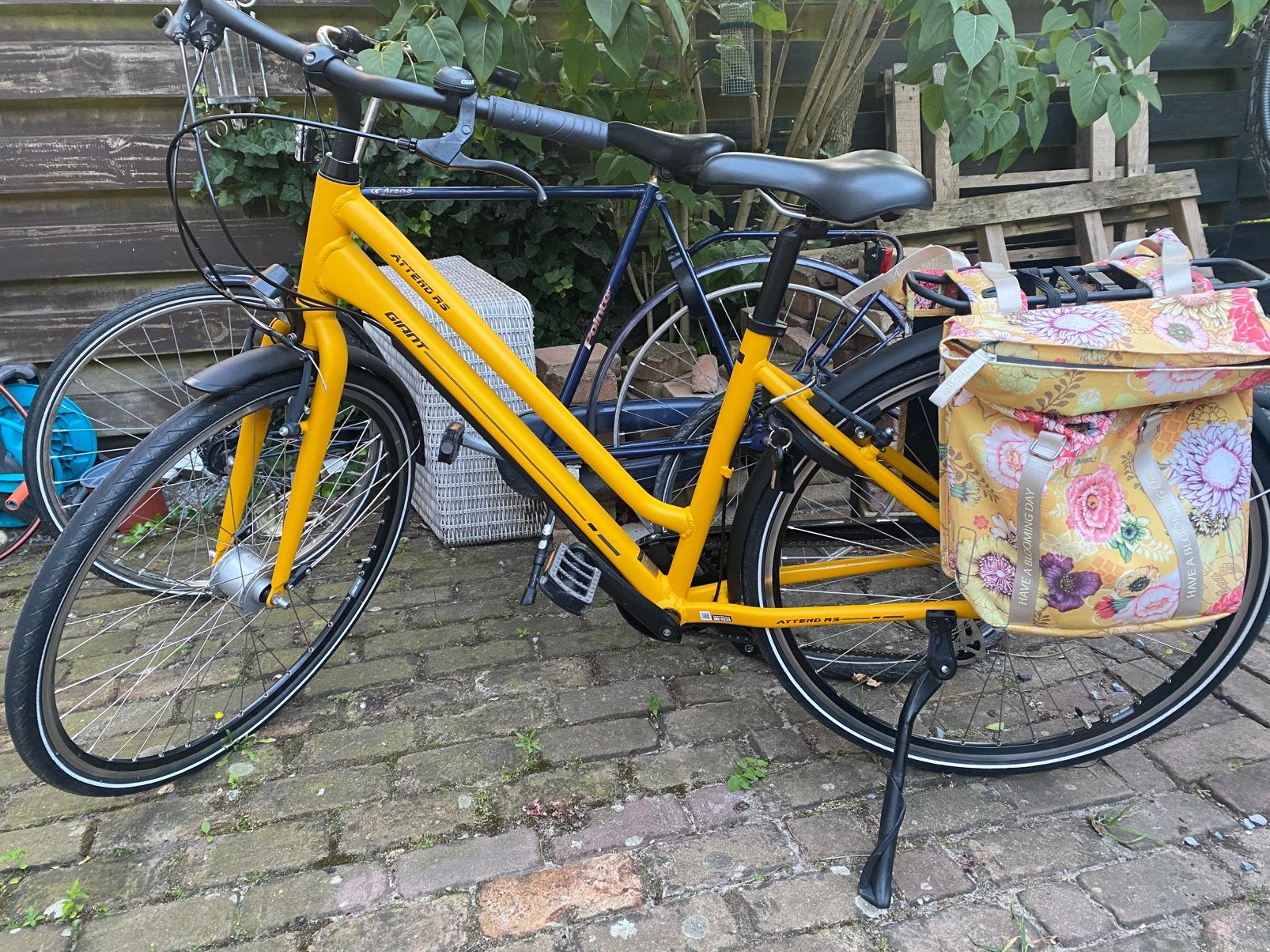 Nog mooie gele Giant Attend RS met 8 versnellingen, Fietsen en Brommers, Ophalen, Zo goed als nieuw, Meer dan 20 versnellingen