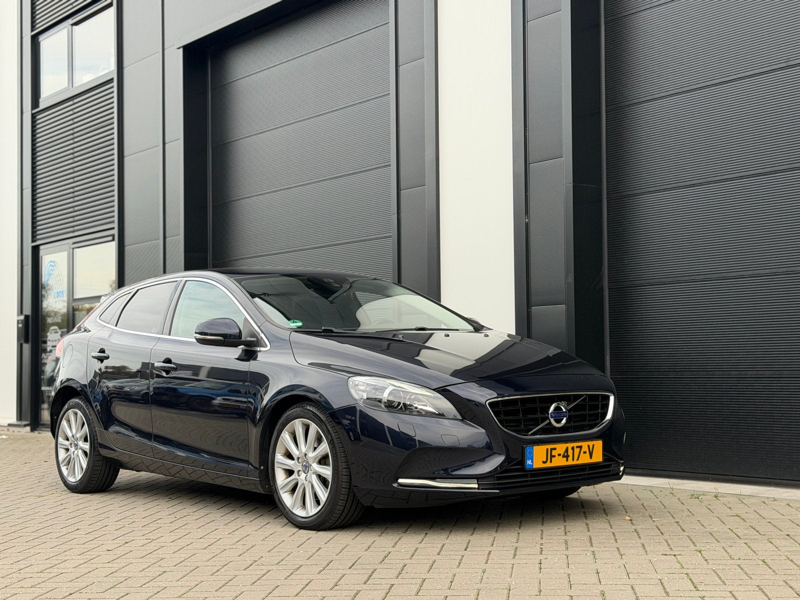 Volvo V40 1.5 T3 152PK Geartronic 2016 Blauw Automaat, 1498 cc, USB, 4 cilinders, 700 kg