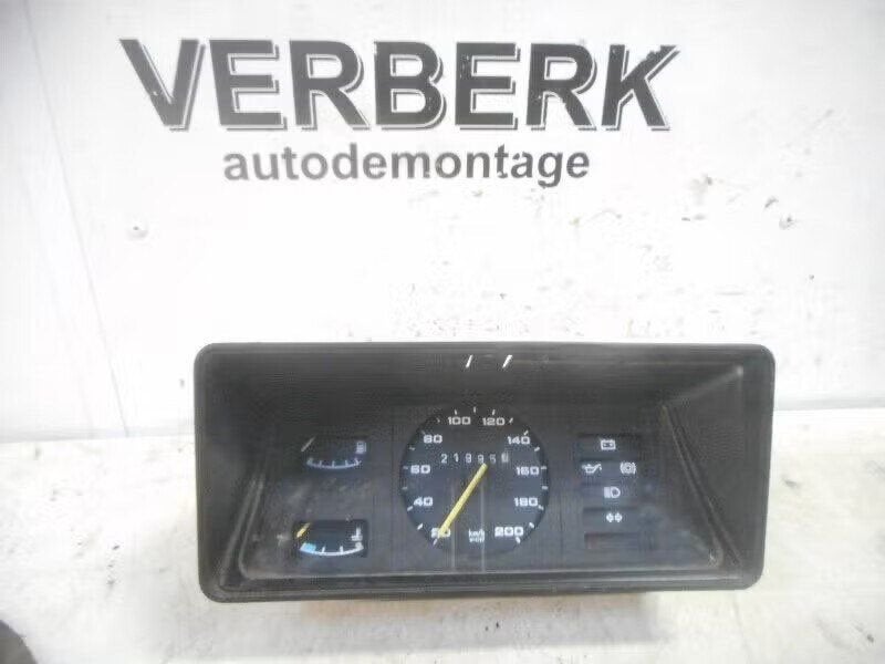 COCKPIT Kadett D (31 / 32 / 33 / 34 / 41 / 42 / 43 / 44), Bahnhofsplatz 65423 Rüsselsheim am Main, DE, Gebruikt, Opel, Opel Automobile GmbH