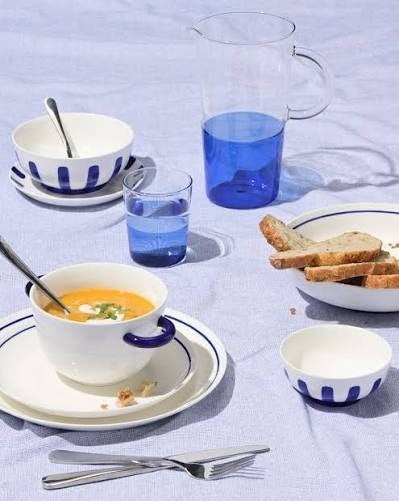 Gezocht: Hema tafelgenoten new bone servies, Ophalen of Verzenden, Blauw, Overige typen