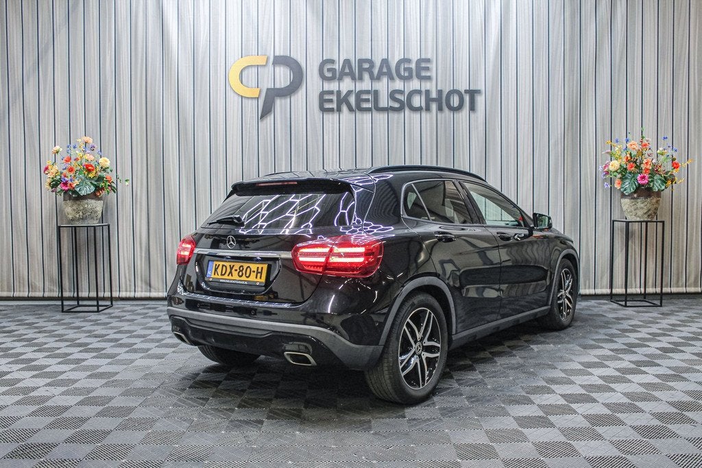 Mercedes-Benz GLA-KLASSE 180 Automaat/Night/Carplay/Pdc, Auto's, Mercedes-Benz, Gebruikt, 4 cilinders, 715 kg, 1595 cc