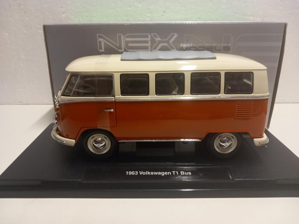 Volkswagen T1 bus Transporter rood Welly metal 1:18 KRD, Ophalen of Verzenden, Zo goed als nieuw, Auto, Welly