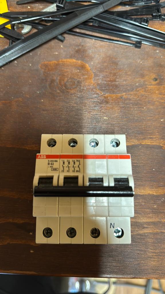 Automaat B63 ABB, Ophalen of Verzenden