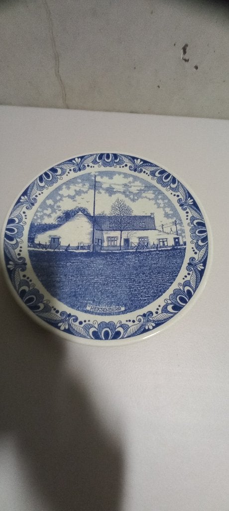Delfts blauw bord "Heksenberg", Antiek en Kunst, Antiek | Keramiek en Aardewerk, Ophalen
