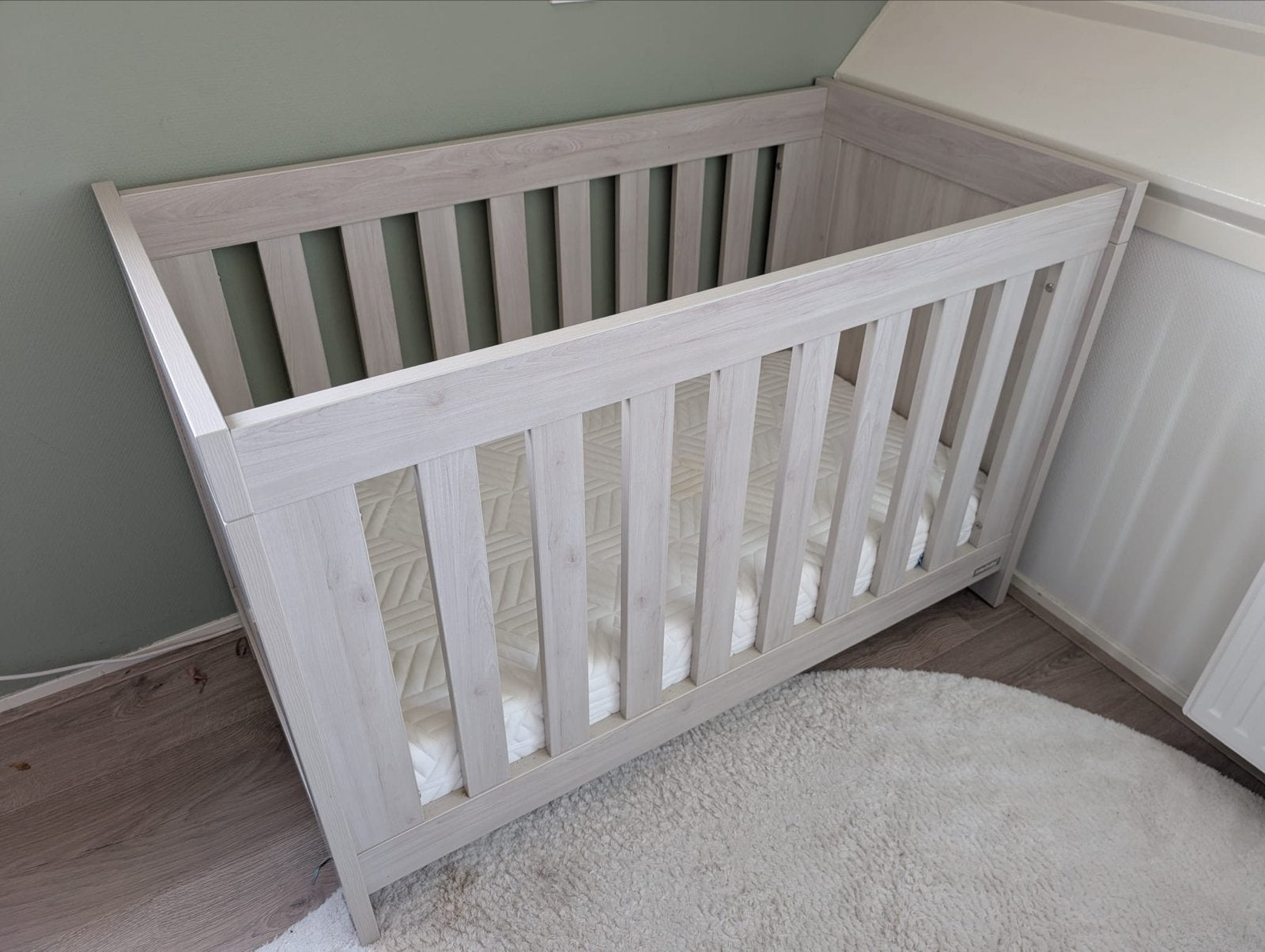 Interbaby Ledikant en Commode - Dublin Serie, 70 tot 85 cm, 140 tot 160 cm, Zo goed als nieuw, Ophalen