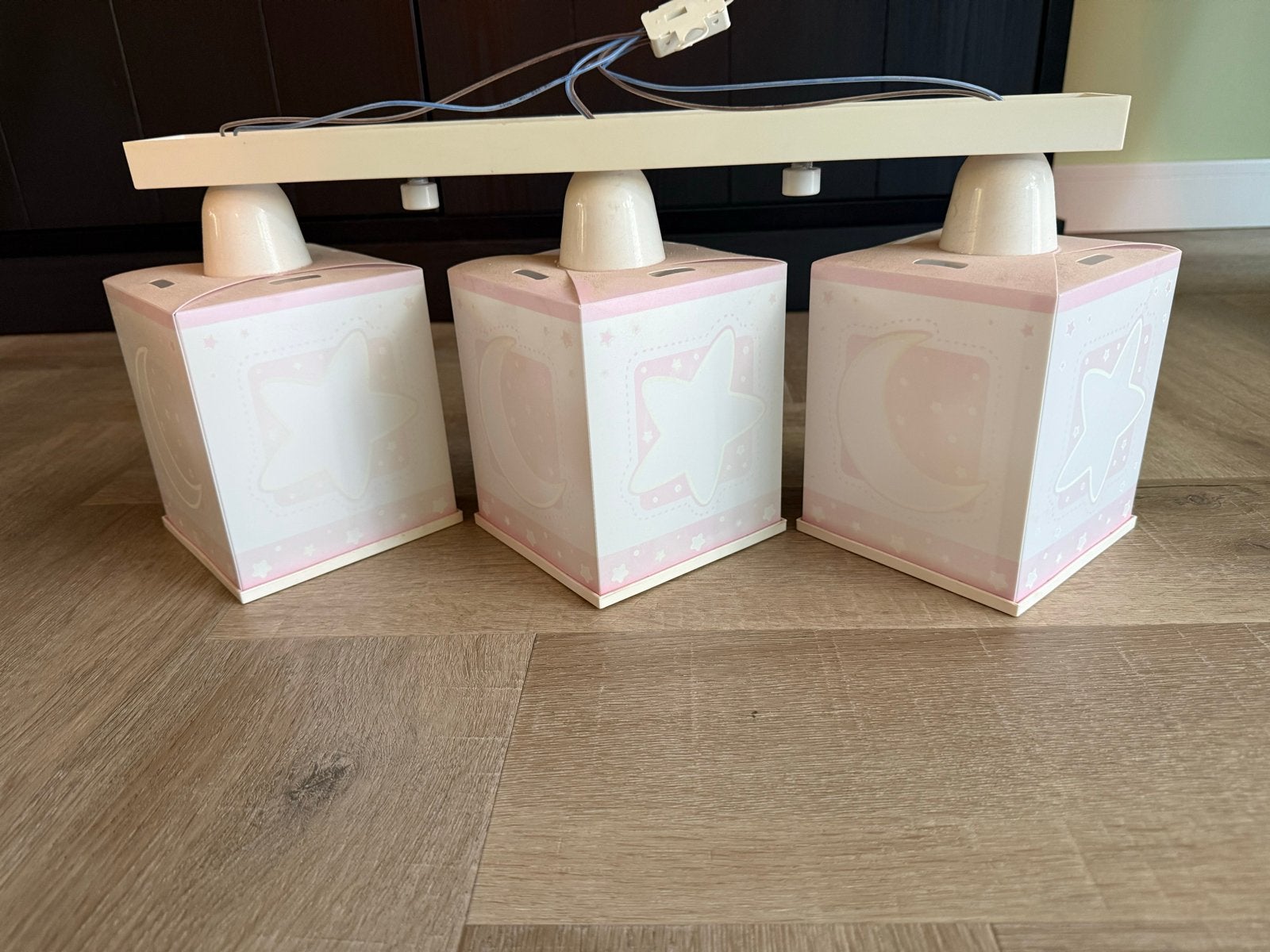 Dalber kinderlamp met 3 lichtpunten, Ophalen, Kunststof, Gebruikt, 50 tot 100 cm