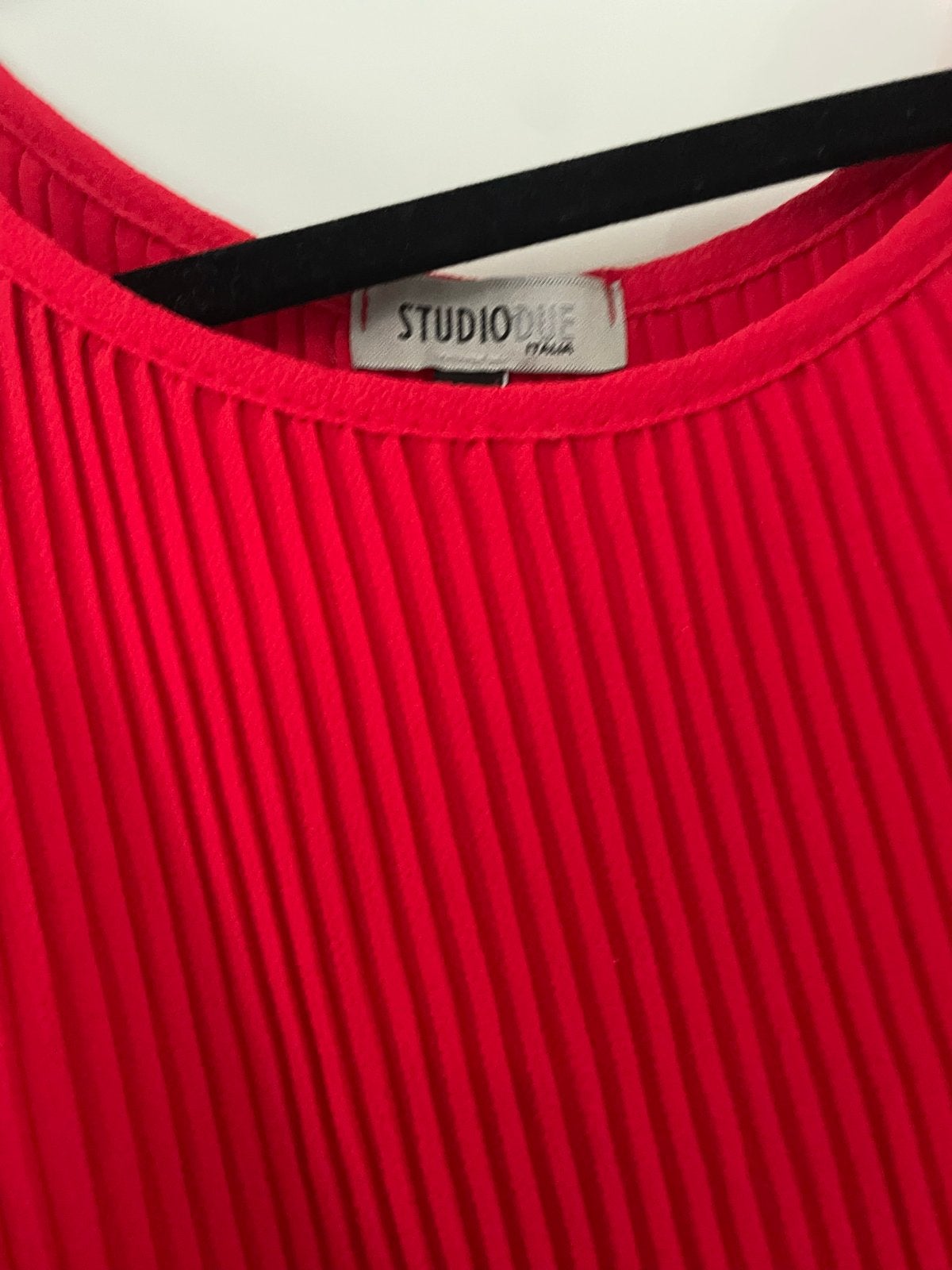 Rode plissé blouse Studio Due Italia maat 40/42, Kleding | Dames, Ophalen of Verzenden, Zo goed als nieuw, Maat 42/44 (L), Rood