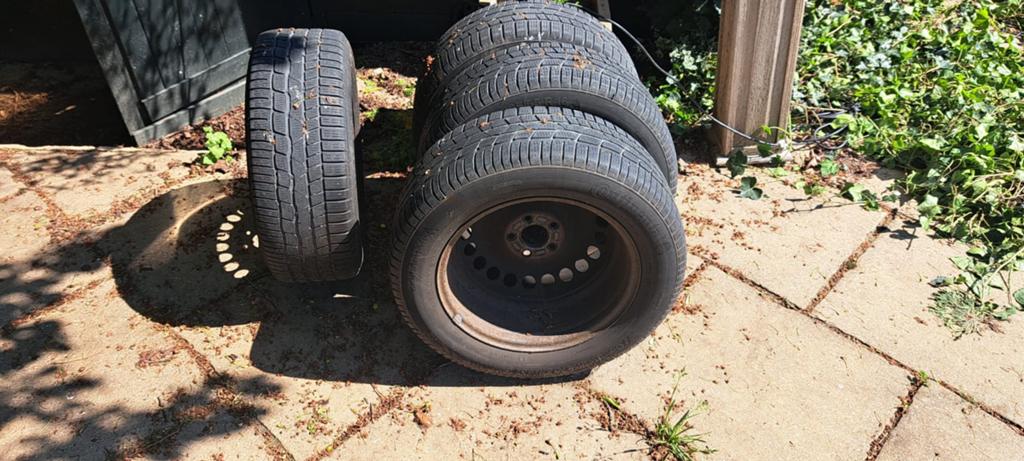 Winterbanden Volvo V70, Auto-onderdelen, Banden en Velgen, Gebruikt, 16 inch, Banden en Velgen, Personenwagen