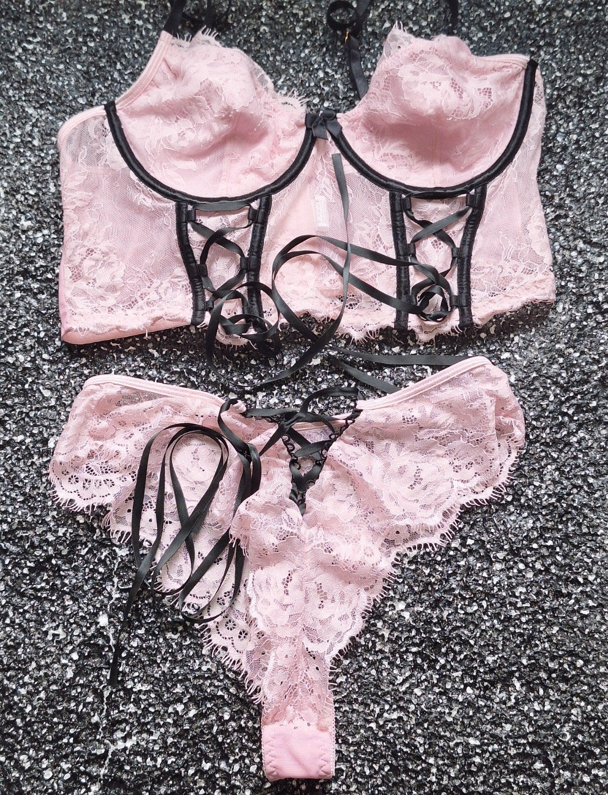 Sexy nieuw roze-zwart luxe setje maat L maat, Verzenden, Zwart