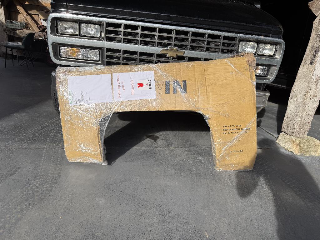 front fender links Chevrolet Blazer K5 - Suburban - C 10, Chevrolet, Ophalen of Verzenden, Spatbord, Nieuw