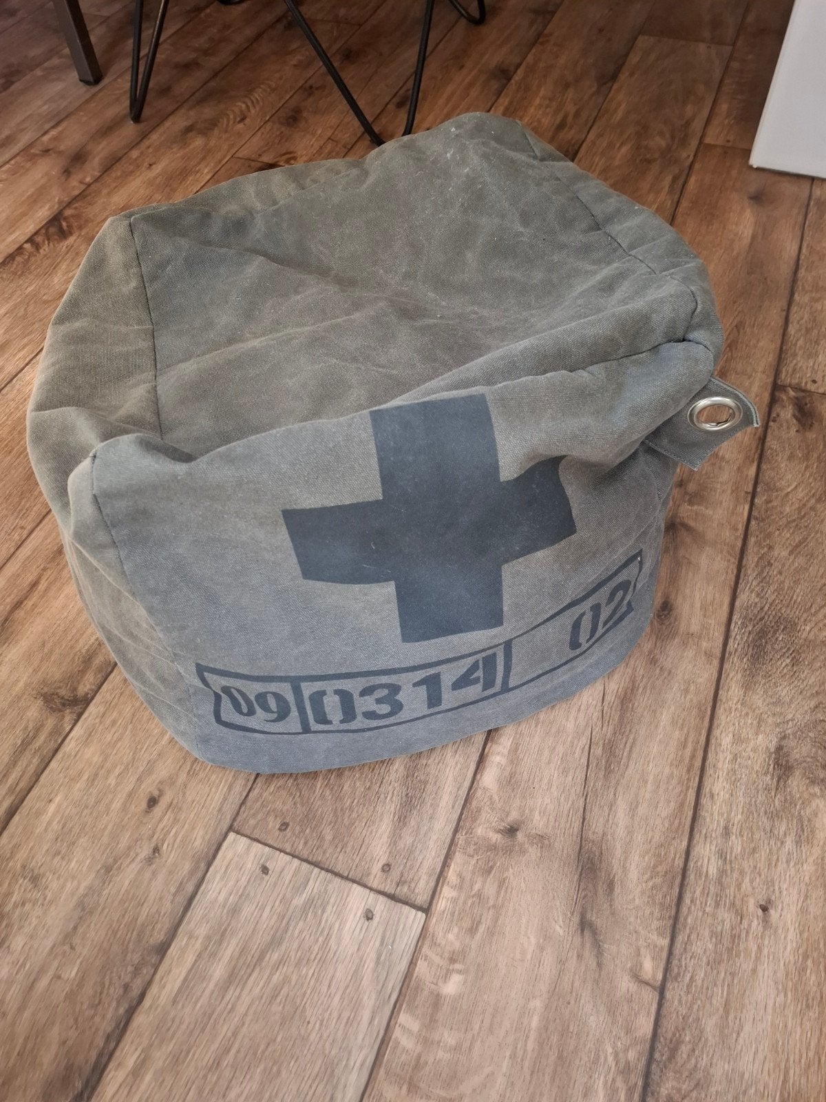 poef / zitzak, Ophalen of Verzenden, Zo goed als nieuw, Vierkant