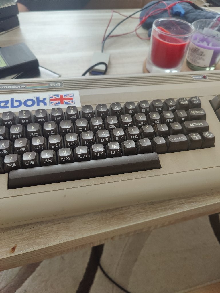 commodore 64 met toebehoren, Ophalen, Commodore