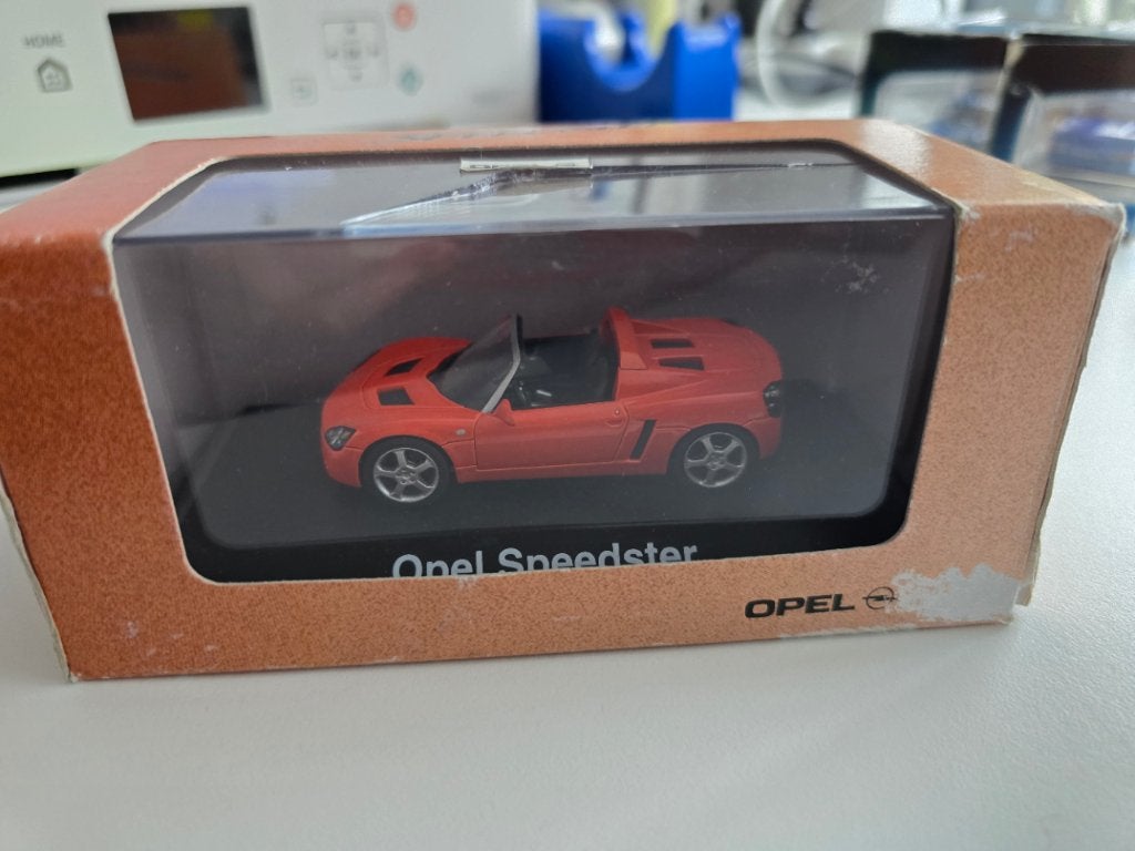 Opel Speedster, Hobby en Vrije tijd, Modelauto's | 1:43, Ophalen of Verzenden, Gebruikt, Auto, Schuco