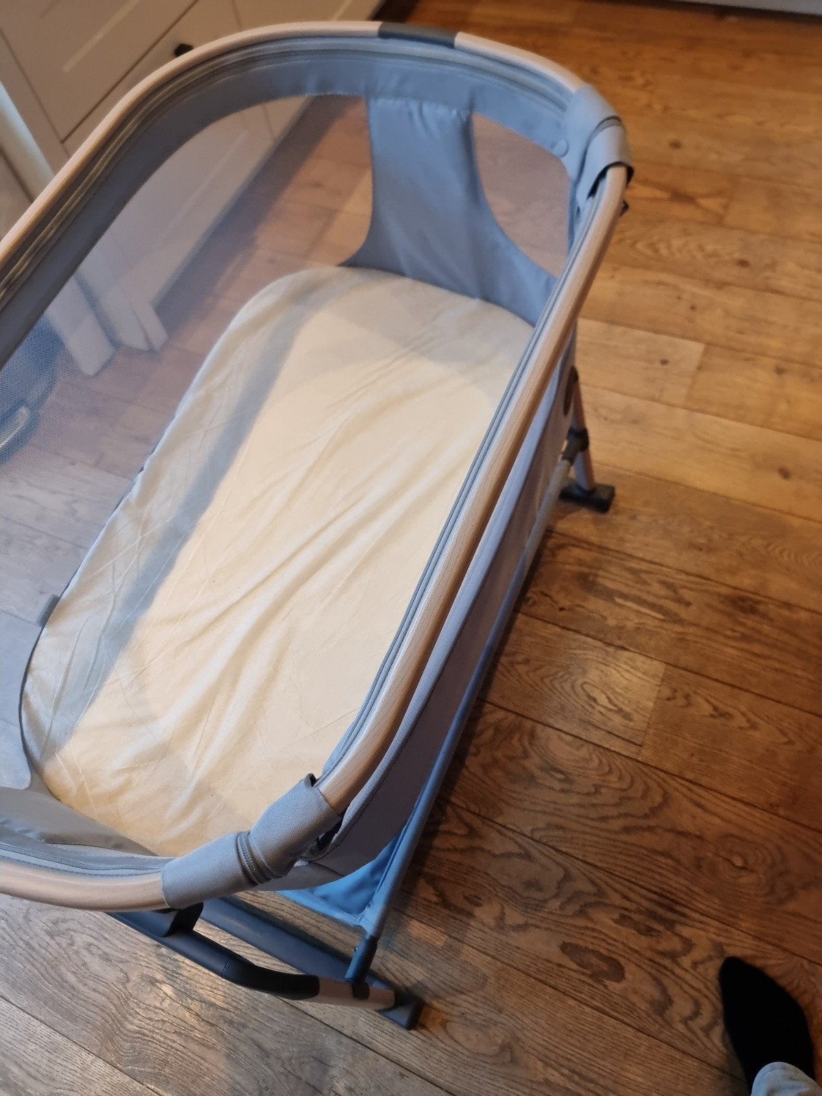 Maxi-Cosi Iora Air Co-Sleeper met Muskietennet, Kinderen en Baby's, Babywiegjes en Ledikanten, Ophalen, Gebruikt, Overige typen