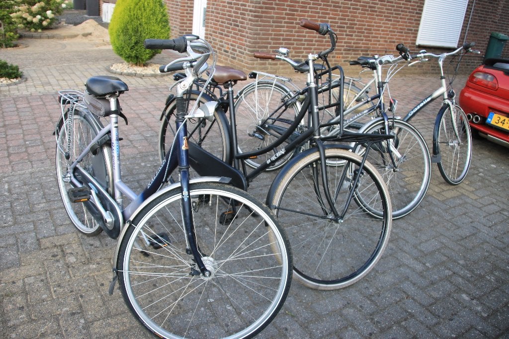 3 damesfietsen, 2 Gazelle, 1 Raleigh. 125,- p/st., Versnellingen, Ophalen, Overige merken, 53 tot 56 cm