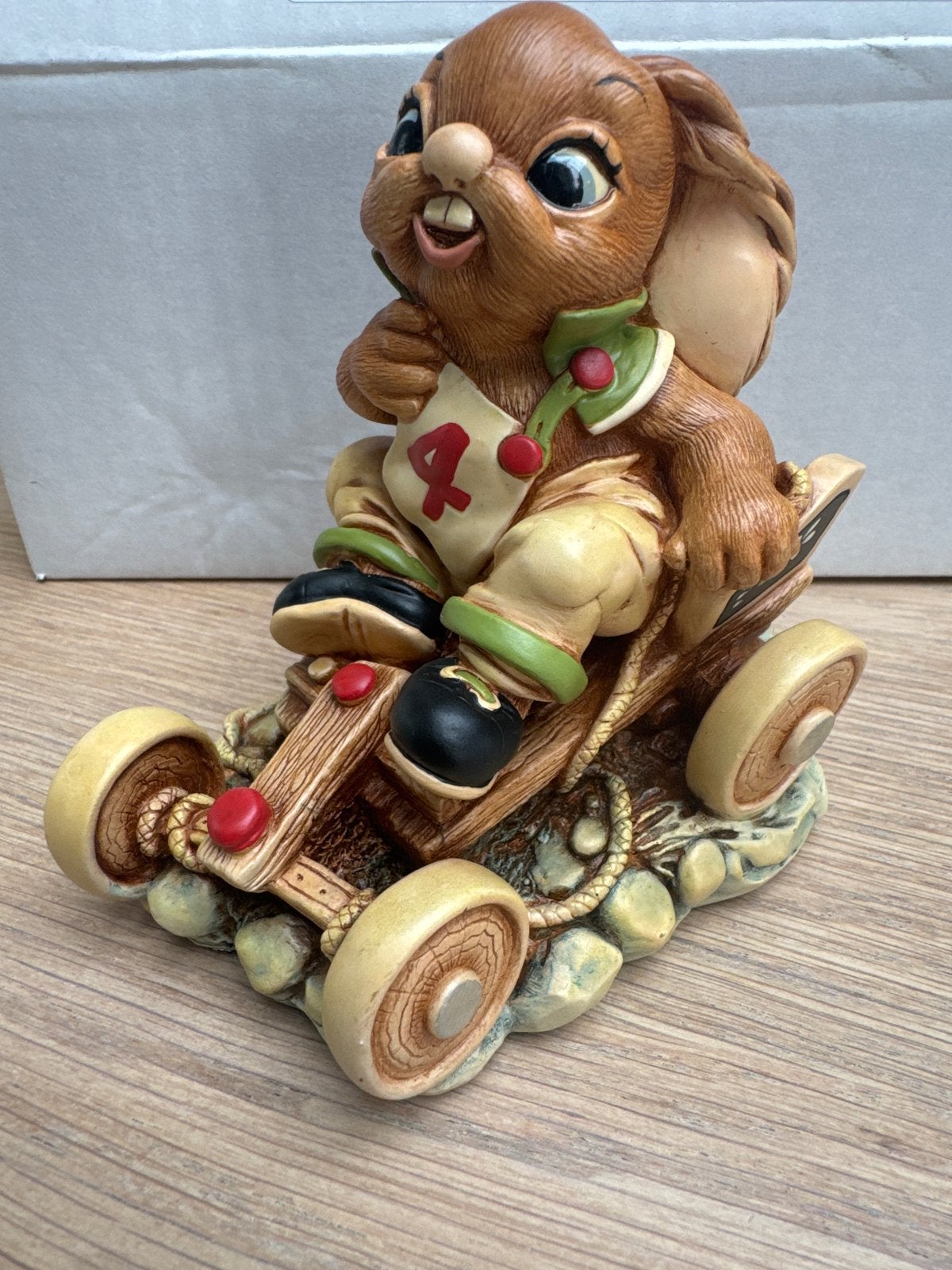 Pendelfin Humphrey Konijn op Skelter Beeldje, Ophalen of Verzenden, Zo goed als nieuw, Dier