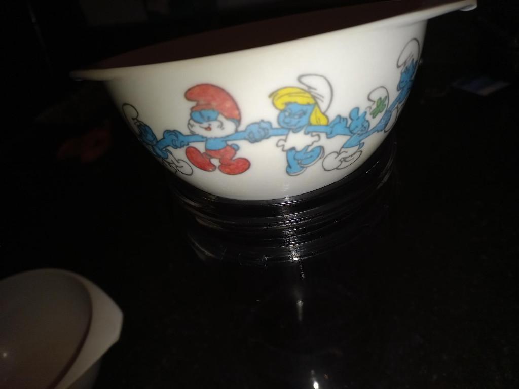 smurf smurfen 2x bakje kommetje met smurfen 5E, Ophalen of Verzenden, Gebruikt, Verschillende Smurfen, Poppetje, Figuurtje of Knuffel