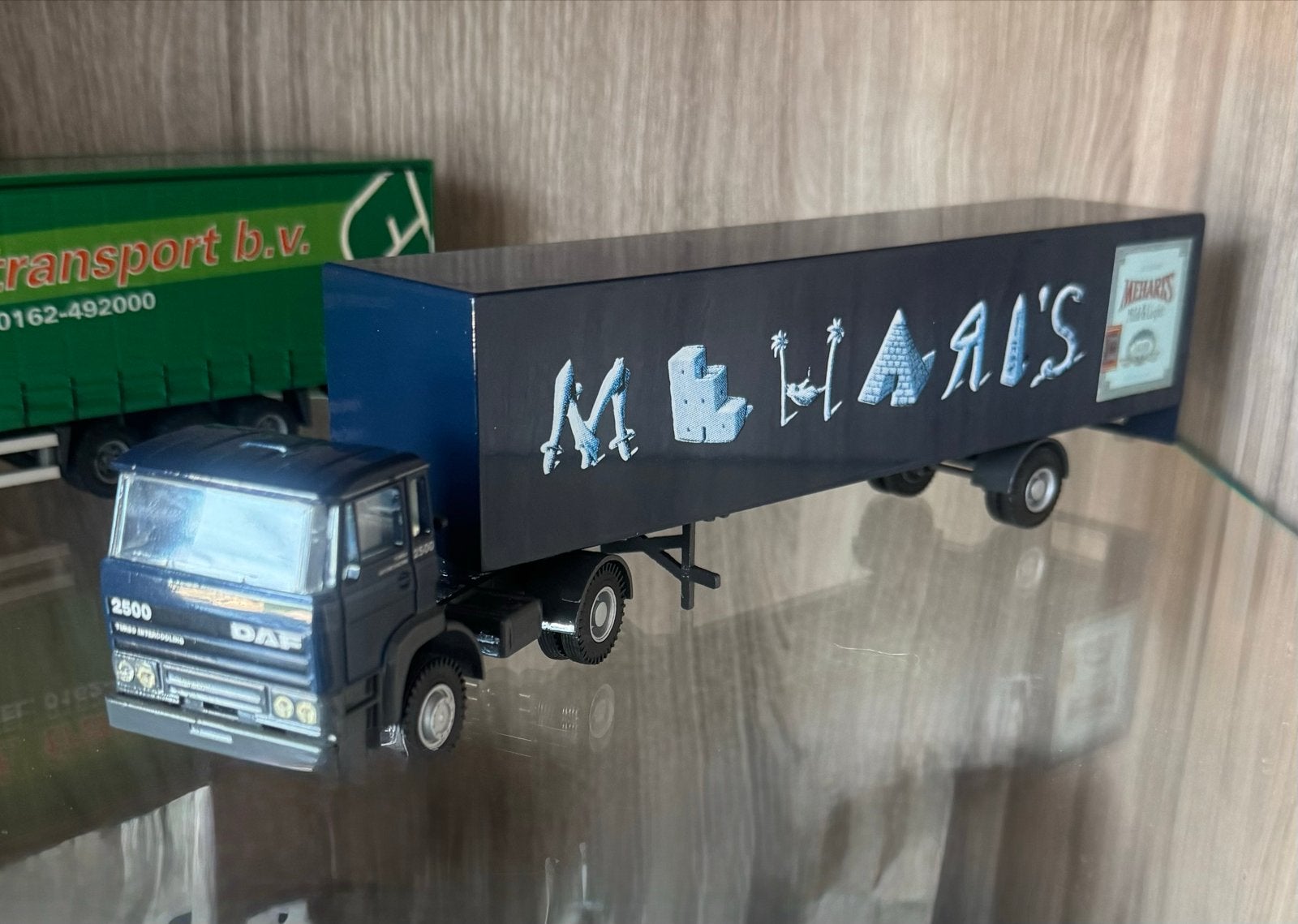 DAF 2800 Vrachtwagen met Mehari's Oplegger Model, Hobby en Vrije tijd, 1:50 of kleiner, Zo goed als nieuw, Truck, Ophalen