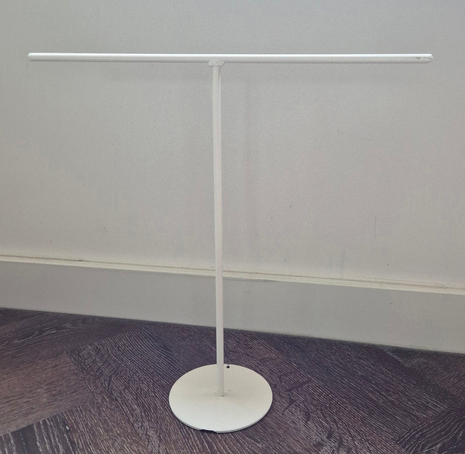 Witte sieradenstandaard T-bar display, Ophalen, Zo goed als nieuw