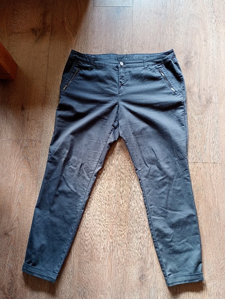 Mooie donkergrijze broek mt 44, Yessica, Maat 42/44 (L), Ophalen of Verzenden, Zo goed als nieuw