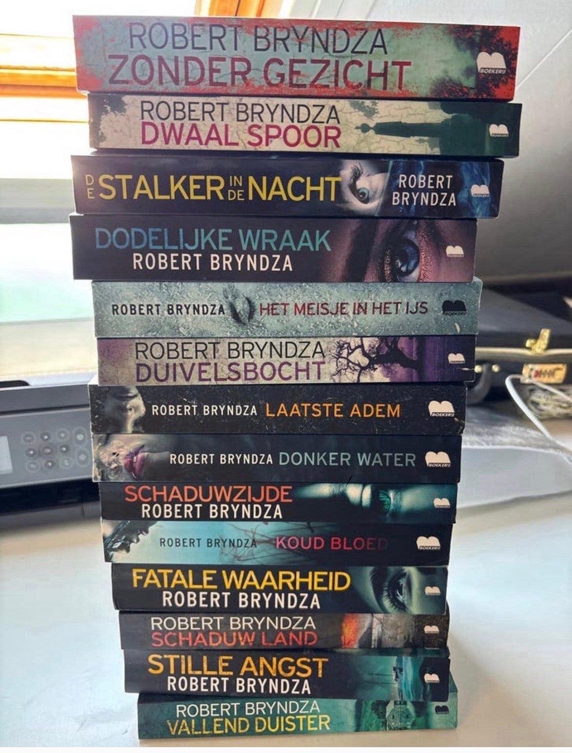 Robert Bryndza boeken - Complete collectie thrillers, Boeken, Ophalen of Verzenden, Zo goed als nieuw