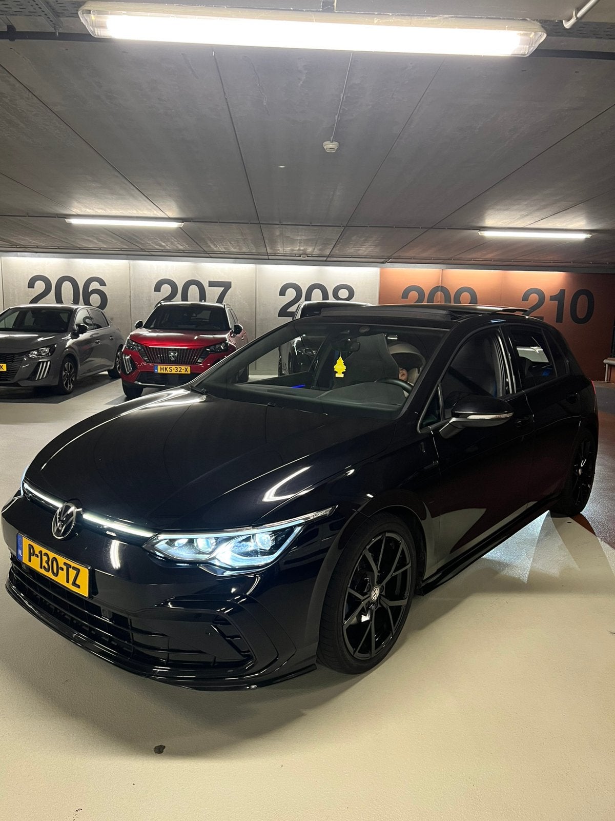 Volkswagen Golf 1.5 tsi R-line 150pk 2021 Zwart, Auto's, Volkswagen, Voorwielaandrijving, 1498 cc, 4 cilinders, Zwart