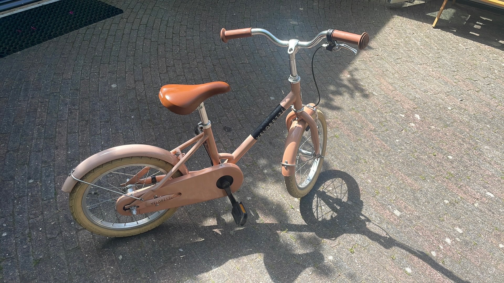 Veloretti Maxi - Blazing Salmon - 16”, Fietsen en Brommers, Fietsen | Kinderfietsjes, Ophalen, Zo goed als nieuw, 16 tot 20 inch