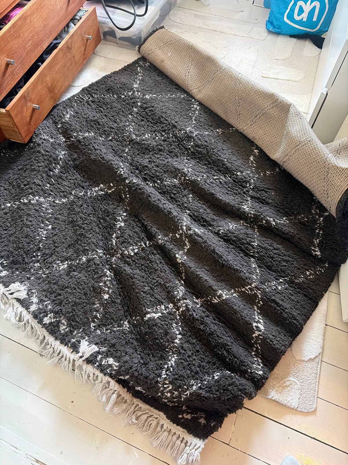 Donker bruin vloerkleed met wit patroon 2,3x1,6, Ophalen, Gebruikt, 150 tot 200 cm, 200 cm of meer