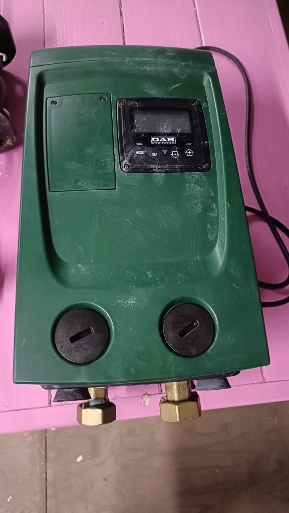 DAB E.sybox Mini 3 hydrofoorpomp / drukverhogingspomp - 850W, Tuin en Terras, Waterpompen, Ophalen, Zo goed als nieuw, Elektrisch