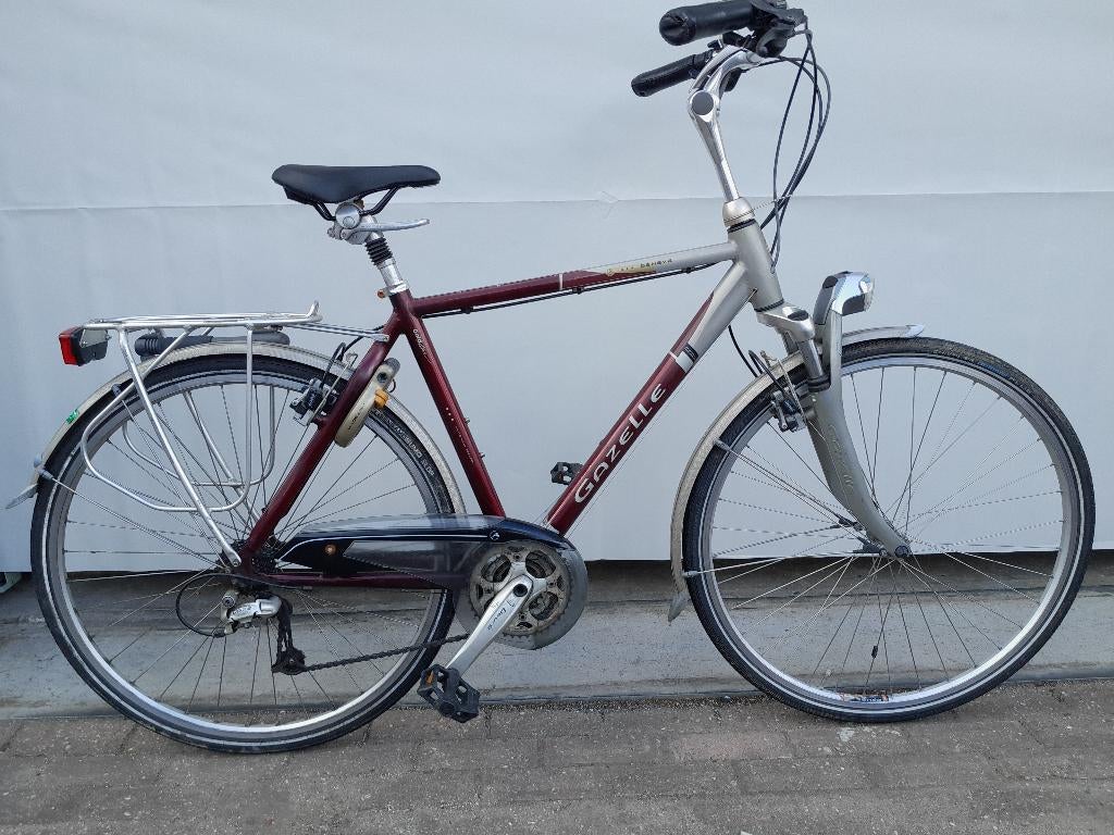 Gazelle Genève Goldline – 28 inch – 27 versnellingen (Deore), Ophalen, 28 inch, Gebruikt, Vering