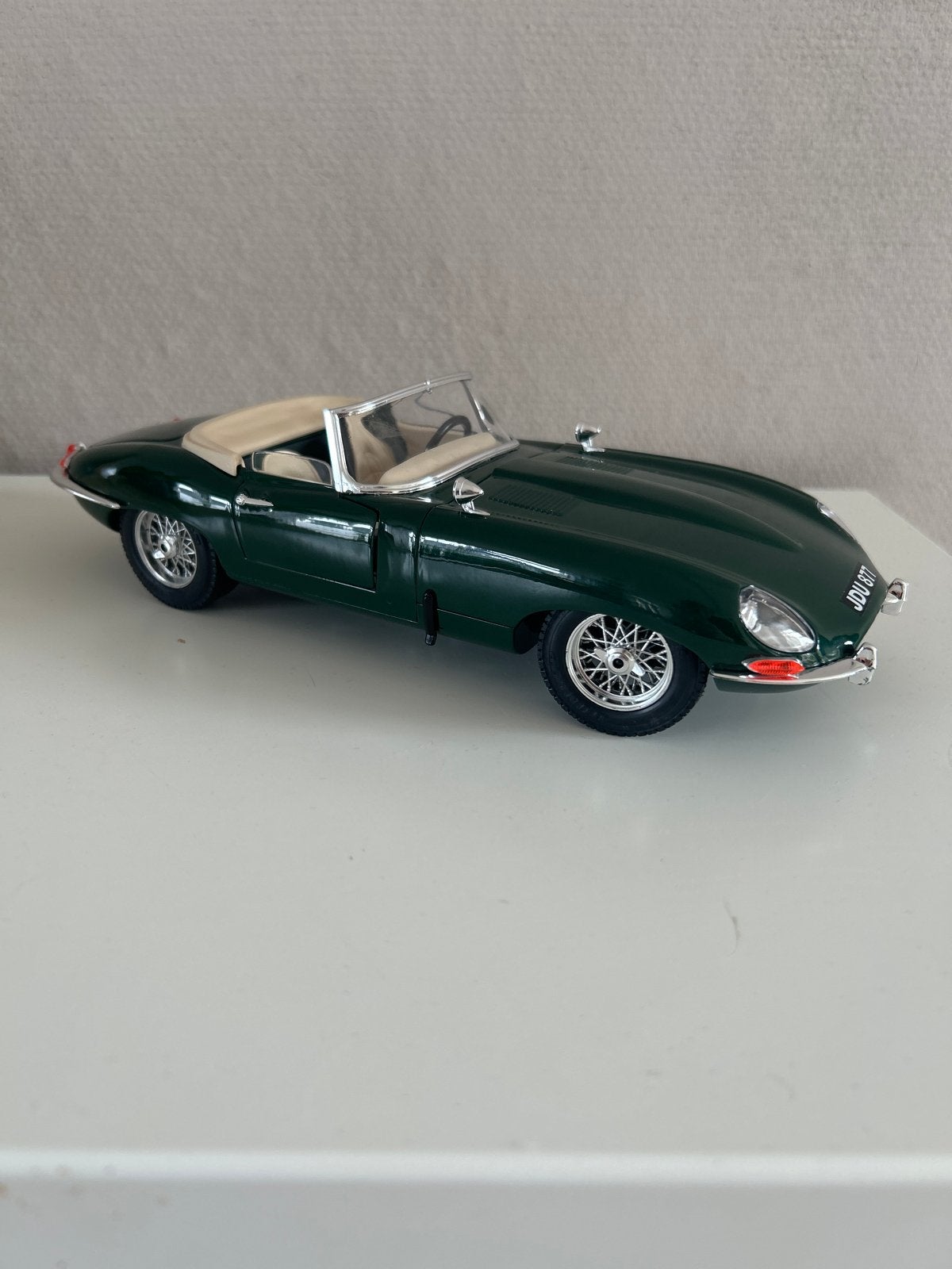 Jaguar E-Type 1961 Cabriolet Groen 1:18 Burago, Ophalen of Verzenden, Nieuw