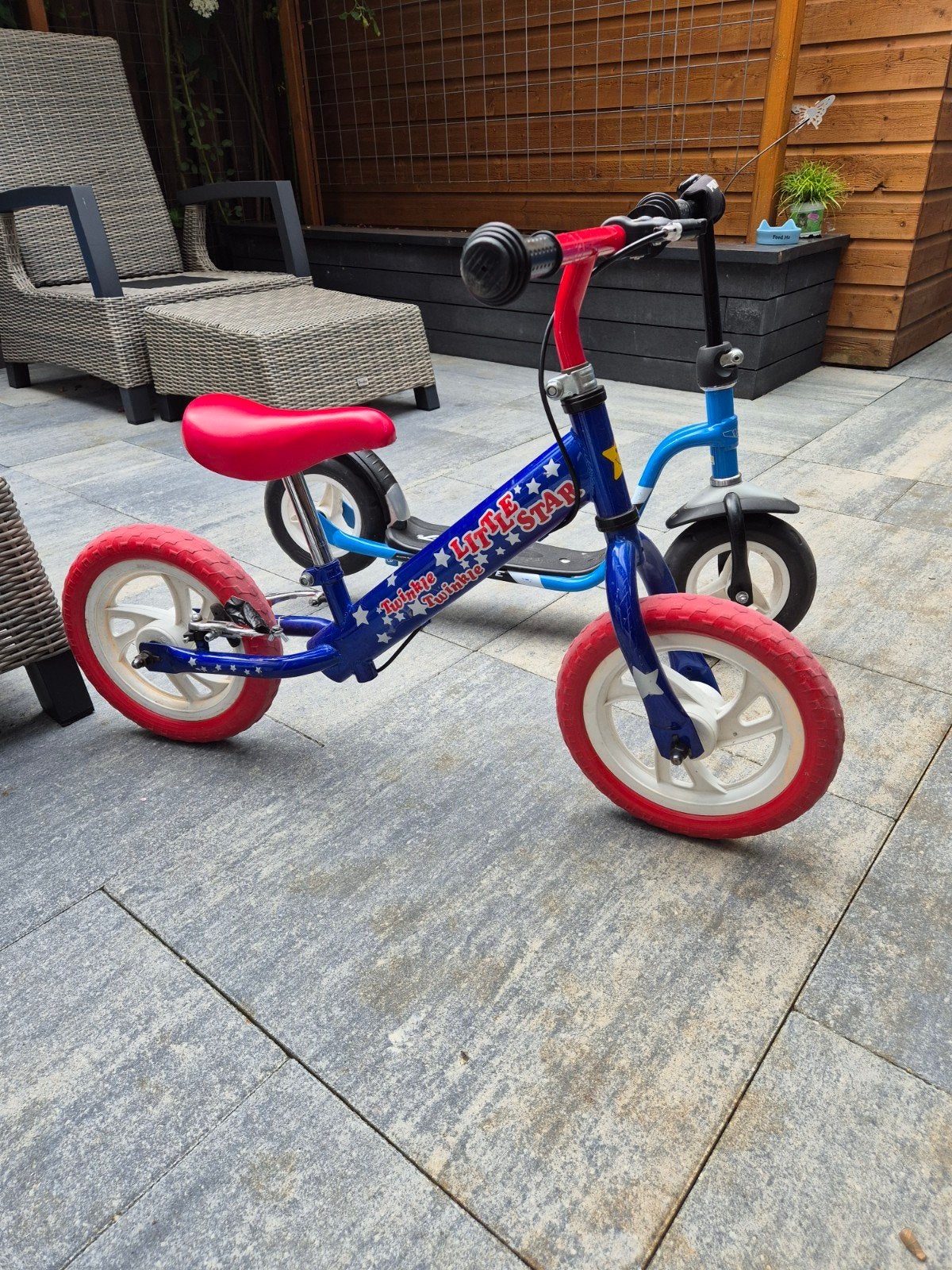 Loopfiets en step in goede conditie, Kinderen en Baby's, Speelgoed | Buiten | Voertuigen en Loopfietsen, Ophalen