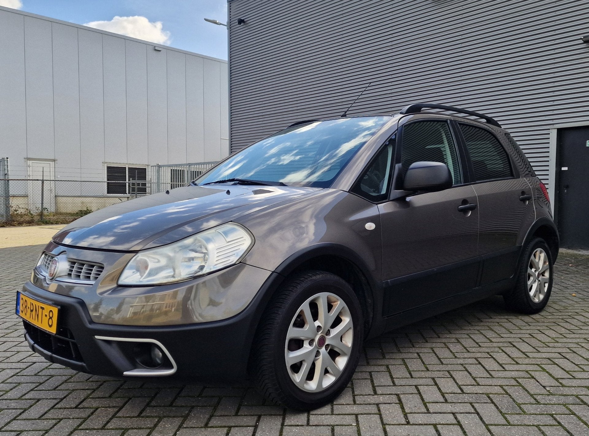 Fiat Sedici 1.6-16V Young PSENSOR AIRCO 2 X SLEUTELS, Auto's, Voorwielaandrijving, Euro 5, Gebruikt, 4 cilinders