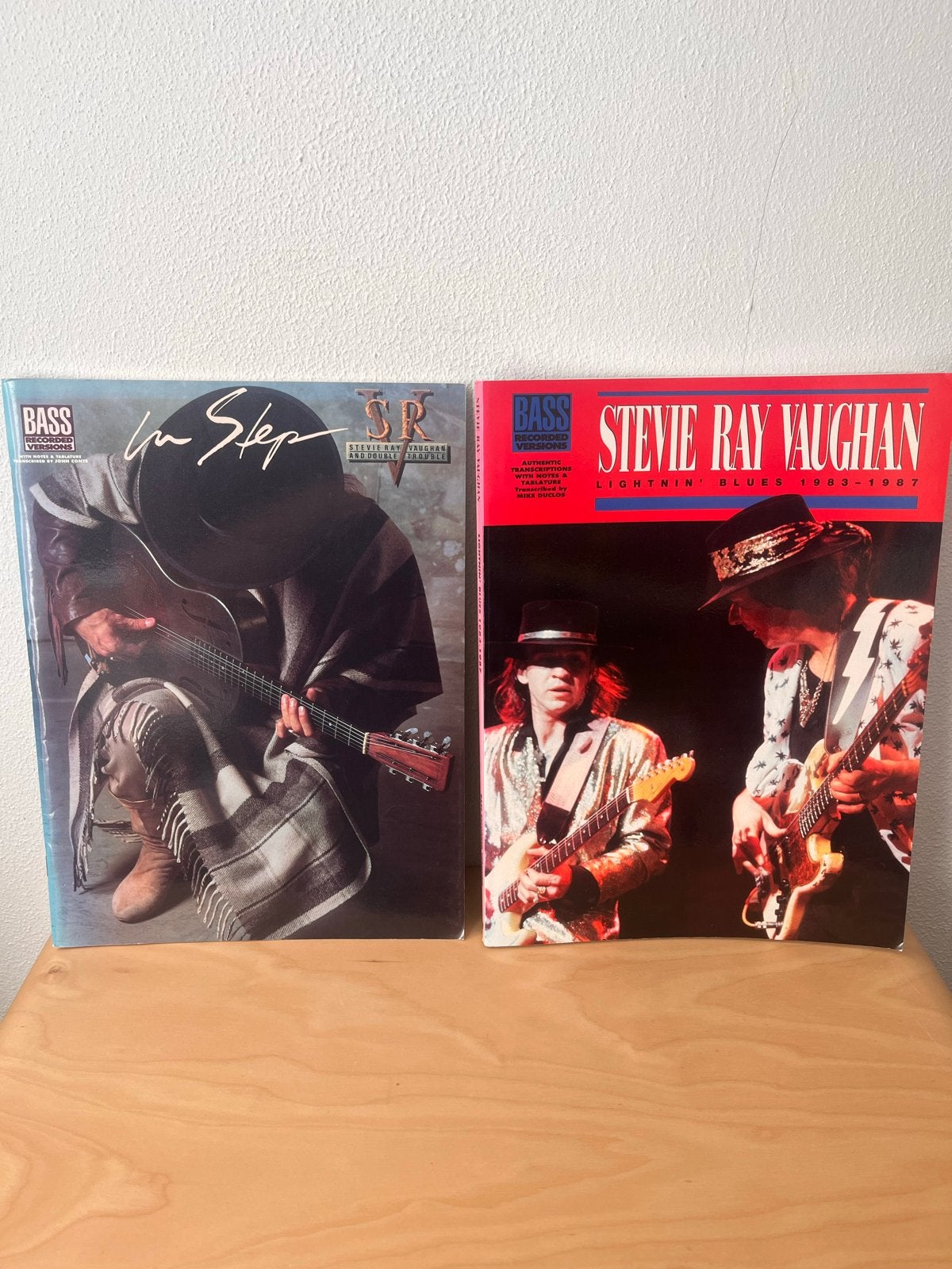 Stevie Ray Vaughan Bass Tablatuur - In Step & Lightning, Basgitaar, Ophalen of Verzenden, Zo goed als nieuw, Blues
