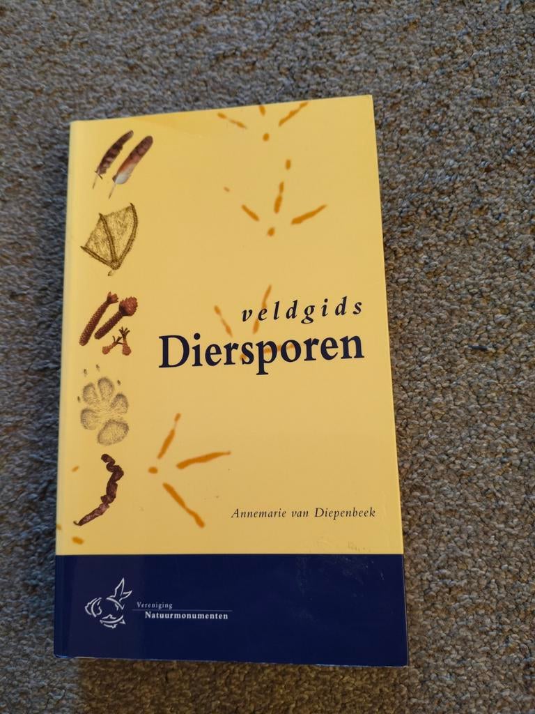 Veldgids Diersporen - Annemarie van Diepenbeek, Boeken, Annemarie van Diepenbeek, Ophalen of Verzenden, Zo goed als nieuw, Natuur algemeen