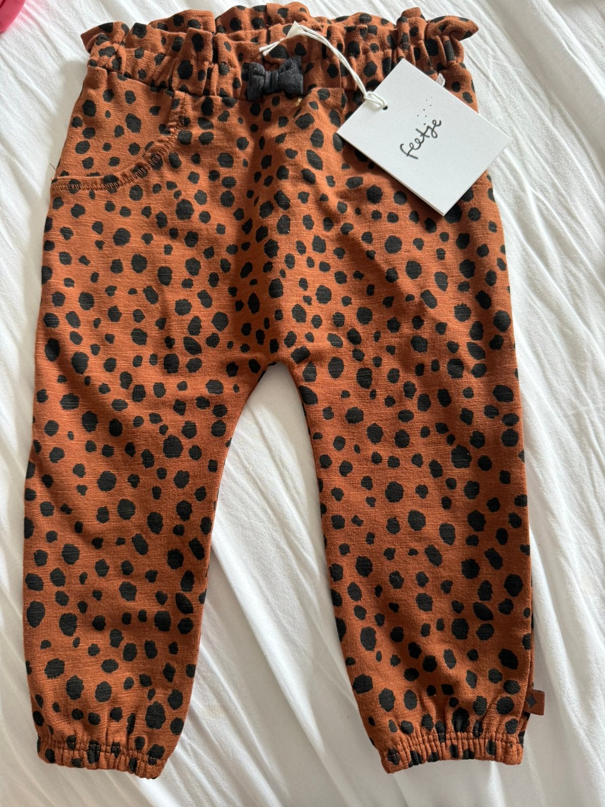 Feetje bruin zwart broekje panterprint maat 74 Nieuw, Ophalen of Verzenden, Nieuw, Meisje, Broekje