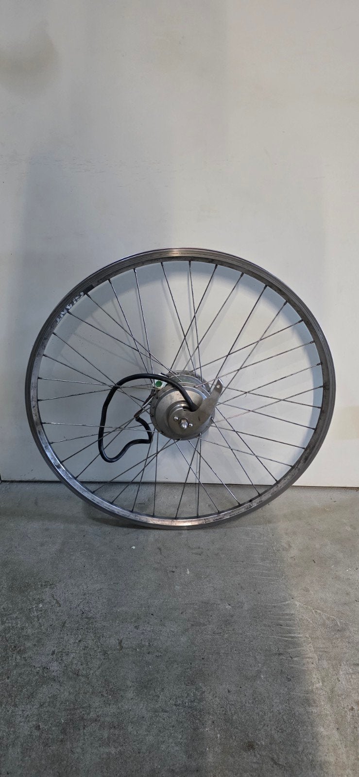 Giant twist voorwielmotor dubbele accu in goed staat., Ophalen of Verzenden, Gebruikt, Wiel, Giant
