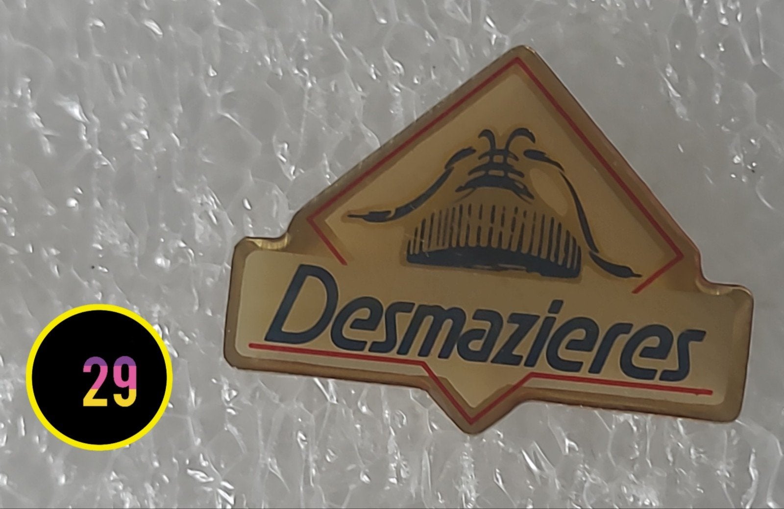 Vintage Desmazieres Pin, Verzenden