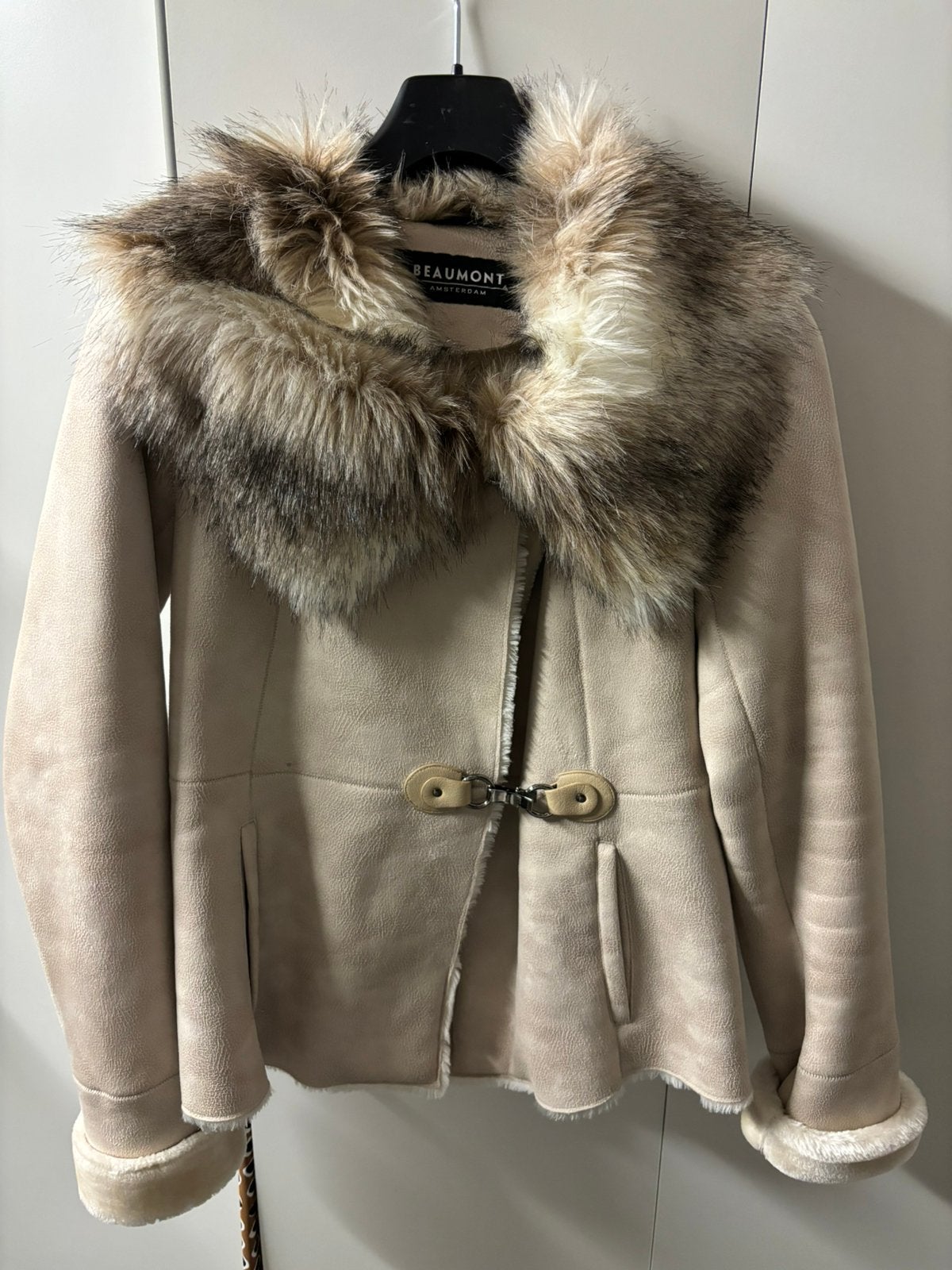 Nieuwstaat lammy beige jas merk Beaumont maat 36, Ophalen of Verzenden, Zo goed als nieuw, Maat 36 (S), Beige