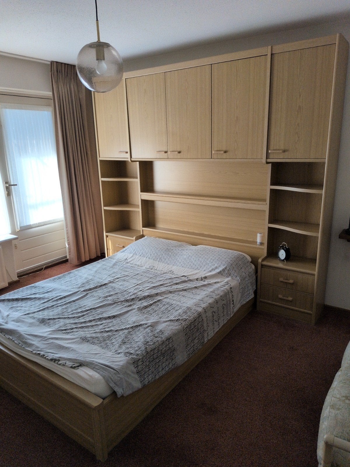 Tweepersoonsbed 140x200 cm met ombouw en kasten, Ophalen