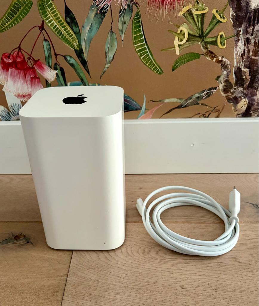 Apple Time Capsule 2TB - Draadloze Router & Back-up, Computers en Software, Ophalen of Verzenden, Gebruikt, Router, Apple