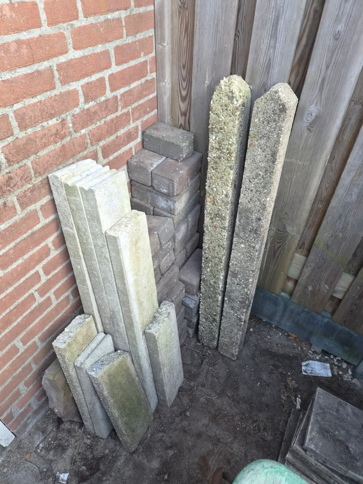Borders en stenen gratis, Tuin en Terras, Bielzen en Borders, Ophalen, Gebruikt, Minder dan 100 cm, Minder dan 25 cm