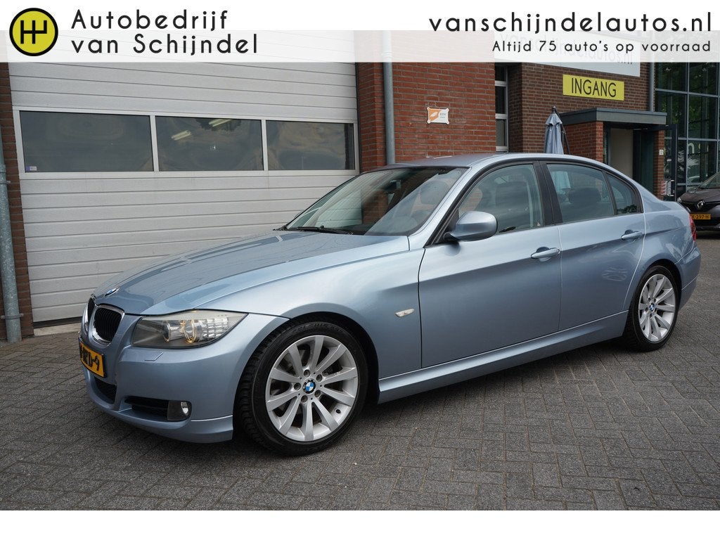 BMW 3-serie 320I 170PK HIGH EXECUTIVE ORIGINEEL NEDERLANDS E, Auto's, BMW, 1345 kg, Zwart, 4 cilinders, Blauw