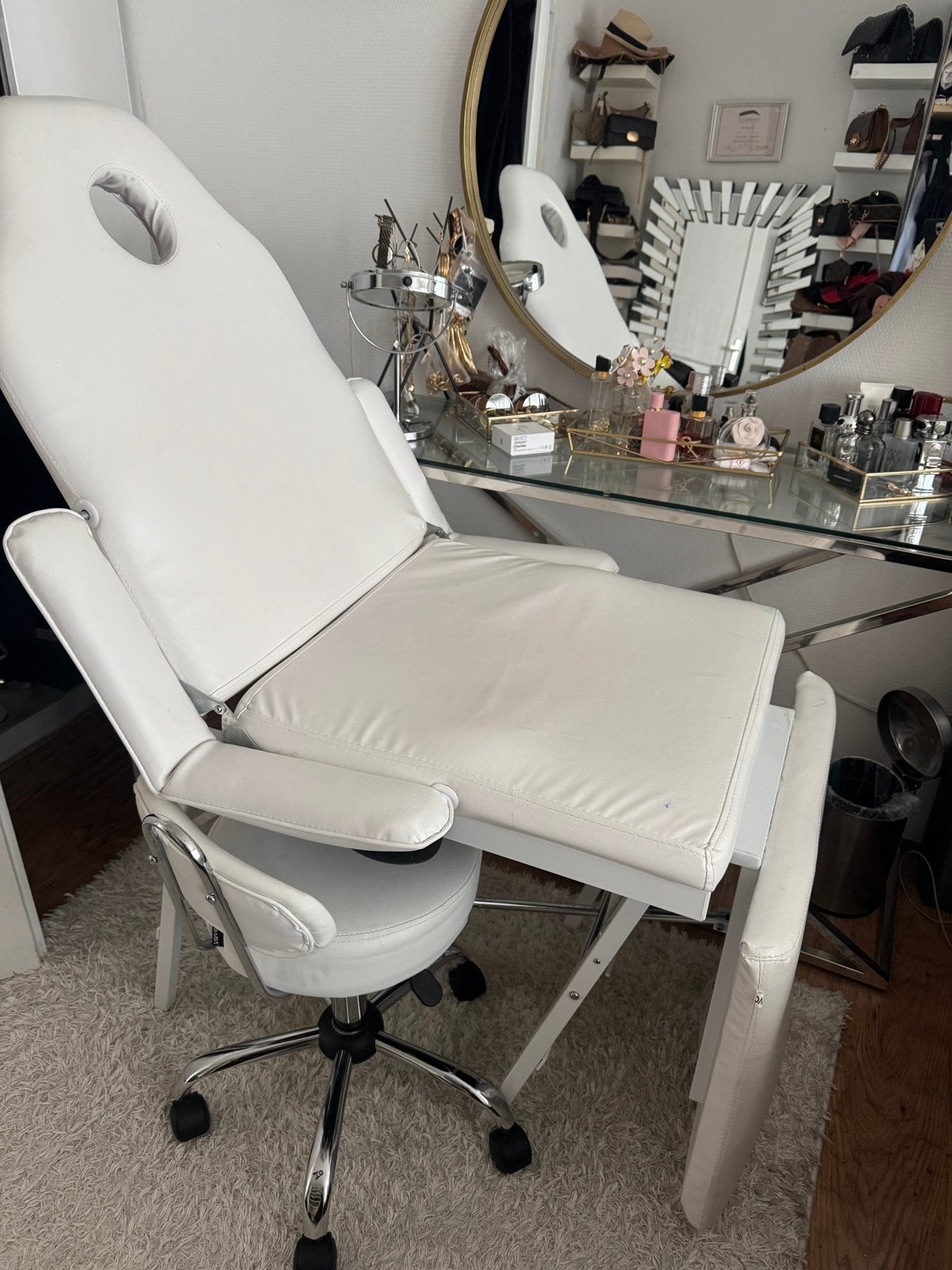 Salon tafel met draaistoel - Zo goed als nieuw, Huis en Inrichting, Kunststof, Wit, Ophalen of Verzenden, Zo goed als nieuw