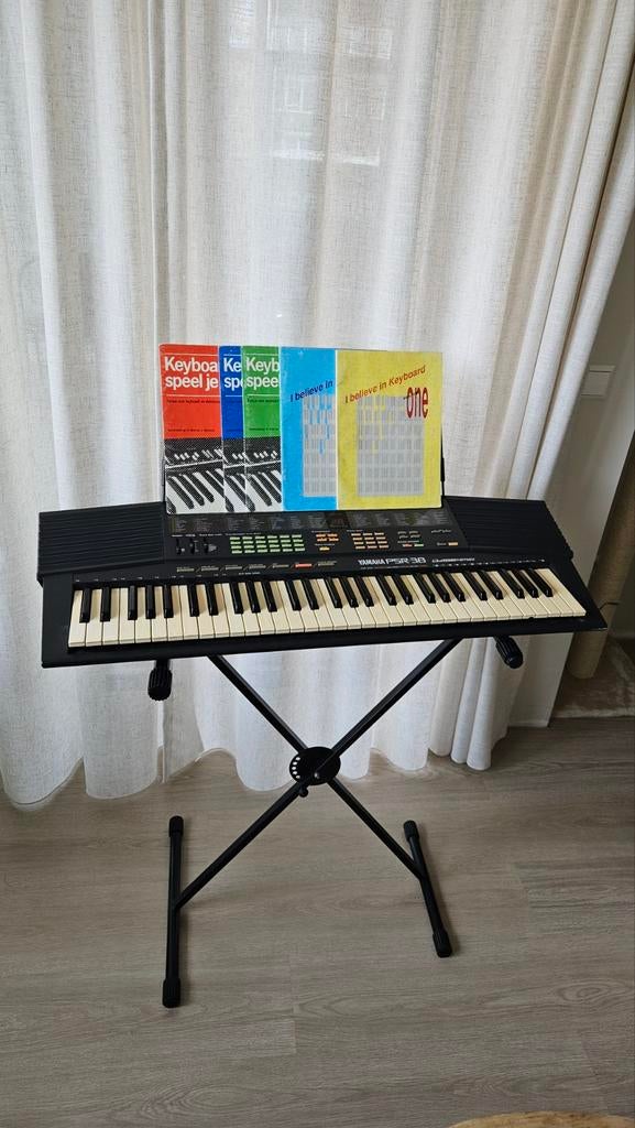 Yamaha PSR-38 Keyboard met standaard en lesboeken, Gebruikt, Midi-aansluiting, Yamaha, Ophalen