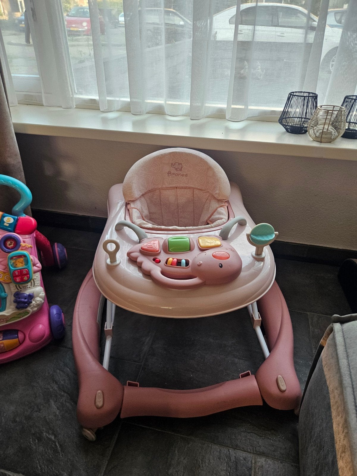 Roze Babywalker met Speelpaneel - Zo goed als nieuw, Kinderen en Baby's, Ophalen, Zo goed als nieuw, Overige typen, Met geluid