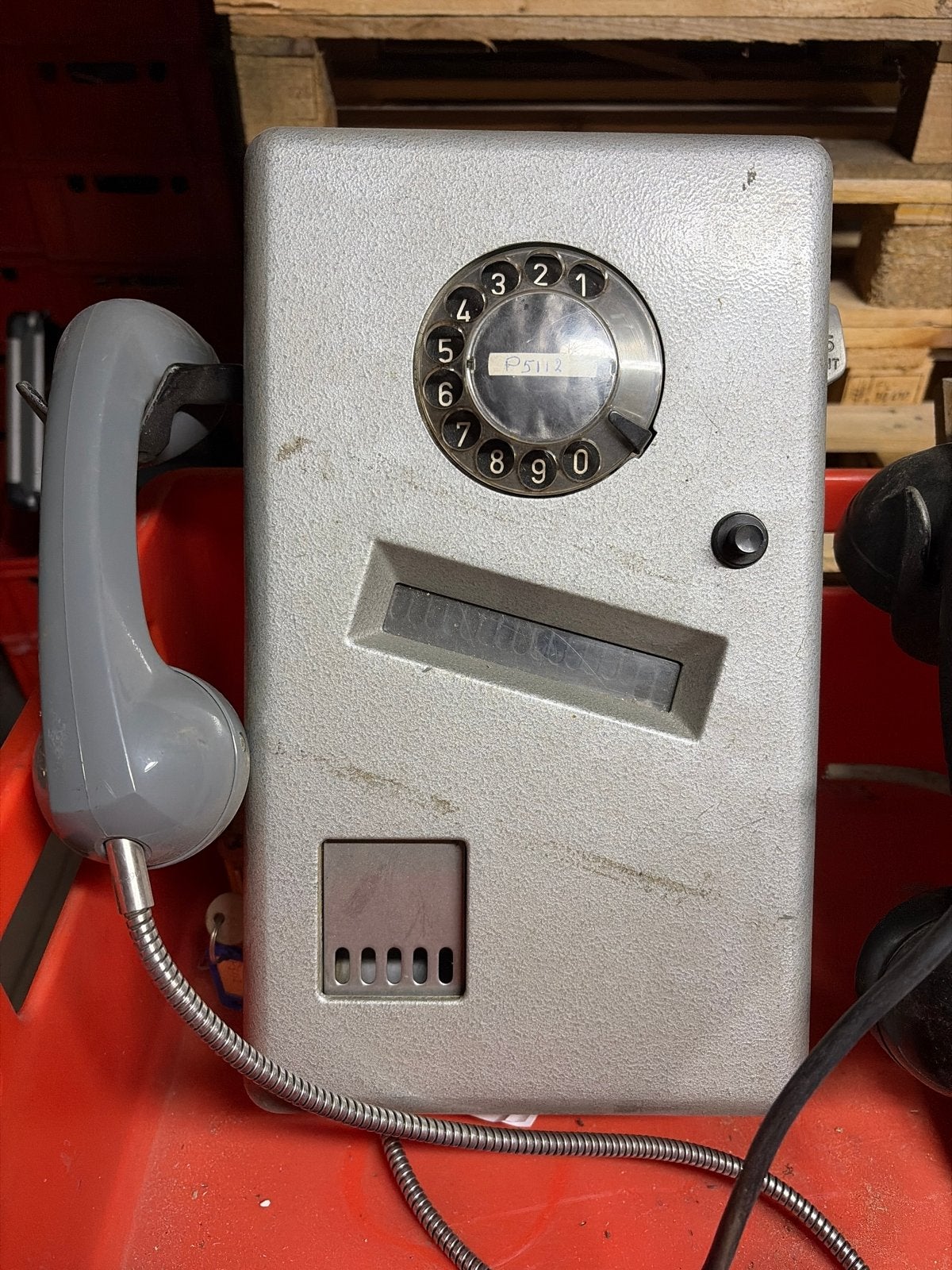 Vintage wandtelefoon met draaischijf - Retro design, Ophalen, B, Gebruikt, Met draaischijf