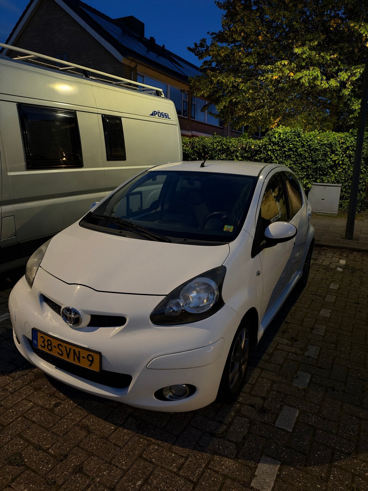 Toyota Aygo 1.0 12V Vvt-i 5DRS 2011 Wit, Auto's, Voorwielaandrijving, 4 stoelen, Origineel Nederlands, Handgeschakeld