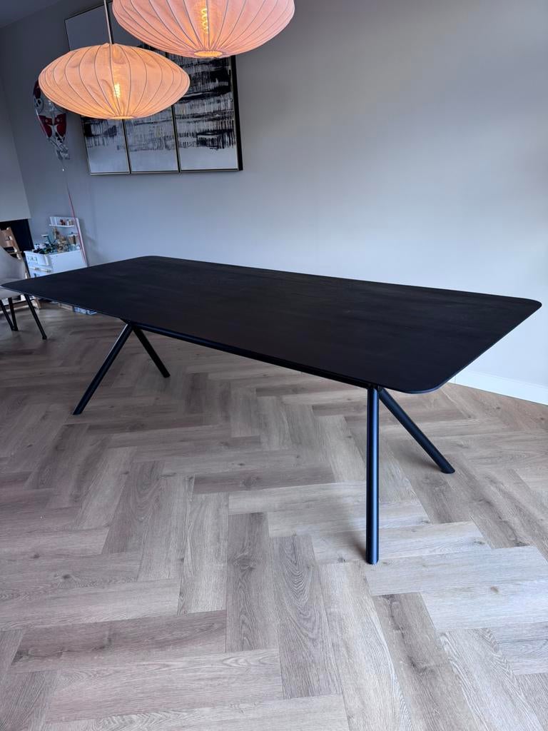 Eettafel hout zwart, stalen poot. 240 x 100cm, Ophalen, 200 cm of meer, 50 tot 100 cm, Zo goed als nieuw